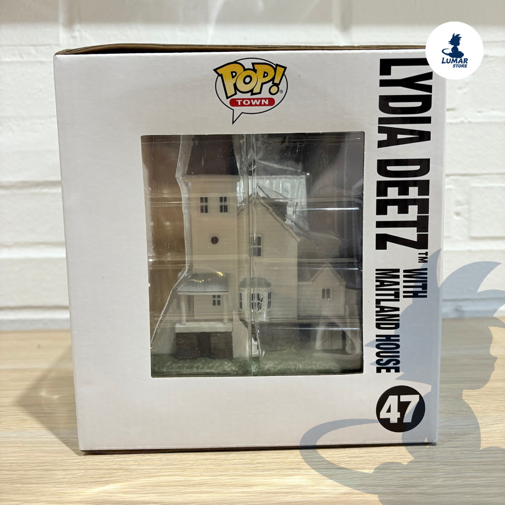 Funko POP! Town - 47 Beetlejuice Lydia Deetz with Maitland House