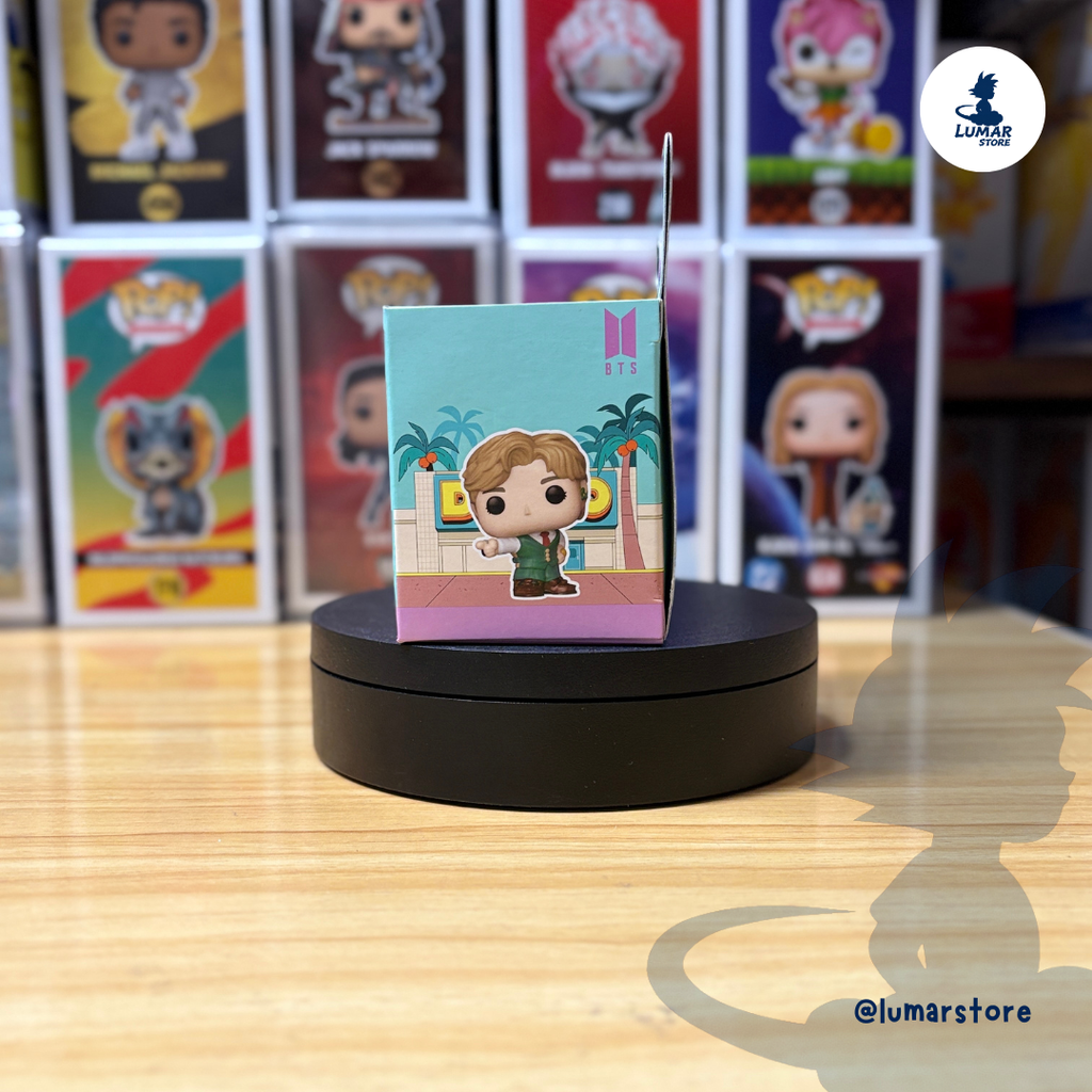 Funko Bitty Pop! Stages: BTS - V (Dynamite) Mini Diorama Pack