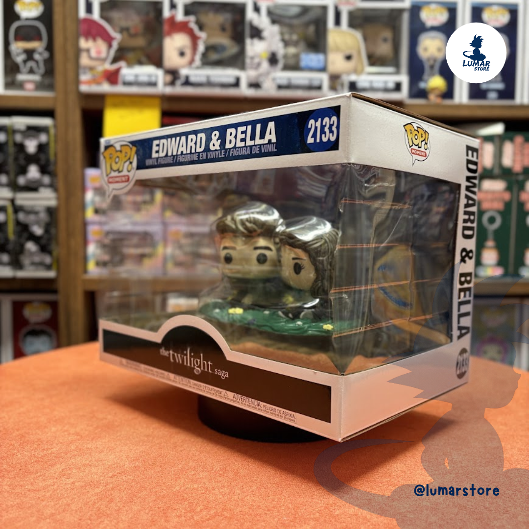 Funko POP! Moment #2133 The Twilight Saga – Edward & Bella (Meadow Scene)