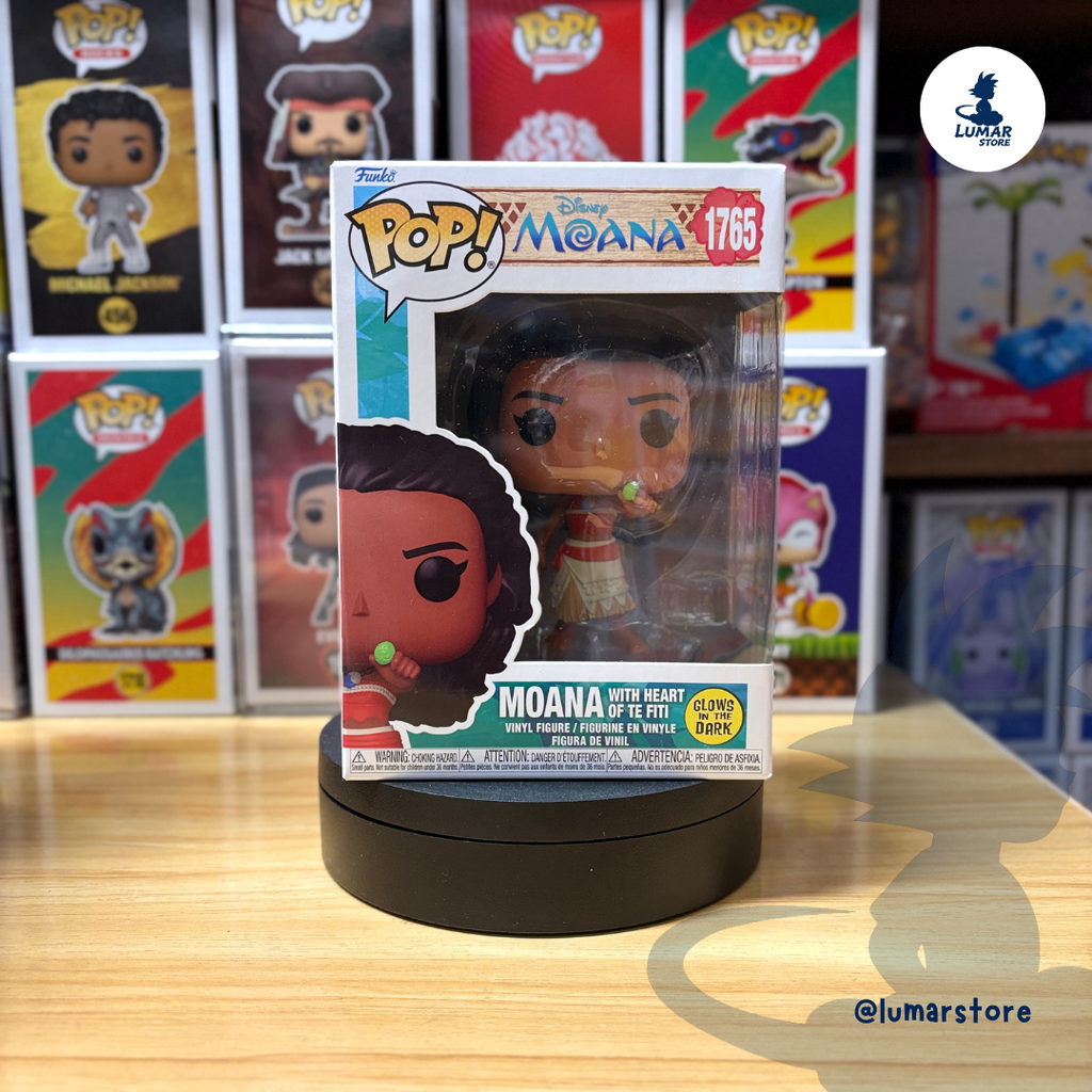 Funko Pop! Disney: Moana #1765 Moana with Heart of Te Fiti (Glow in the Dark)