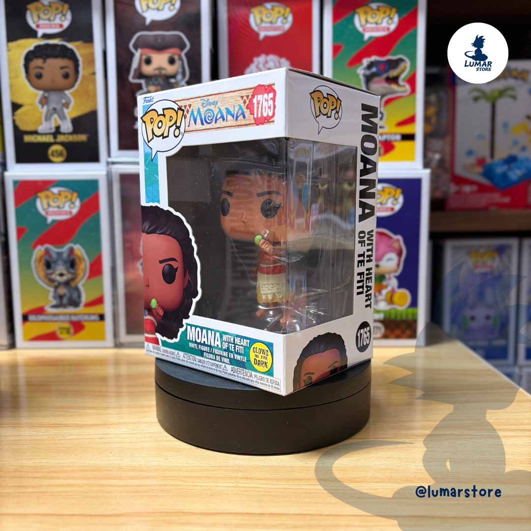 Funko Pop! Disney: Moana #1765 Moana with Heart of Te Fiti (Glow in the Dark)