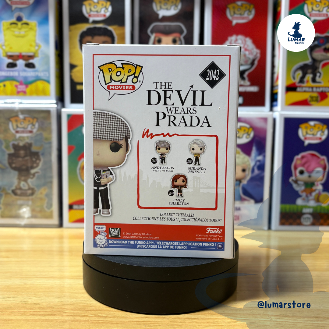 Funko Pop! Movies: El Diablo Viste de Prada #2042 Andy Sachs with Book