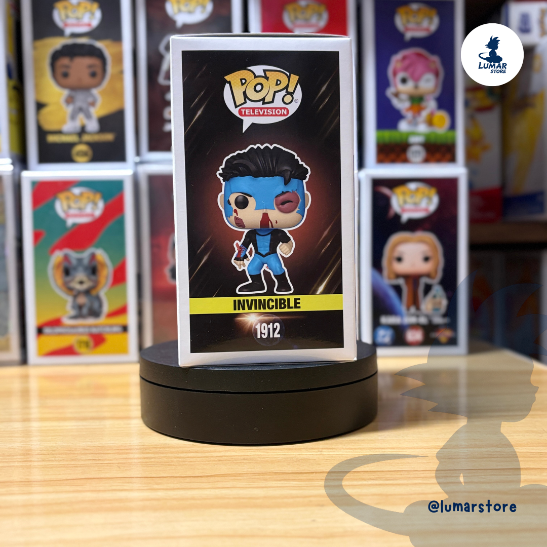 Funko Pop! Television: Invincible #1912 Invincible (Bloody Battle Damage)