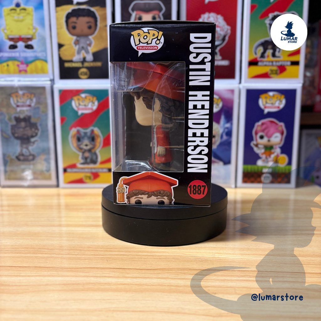 Funko Pop! Television: Stranger Things #1887 Dustin Henderson (Graduation)